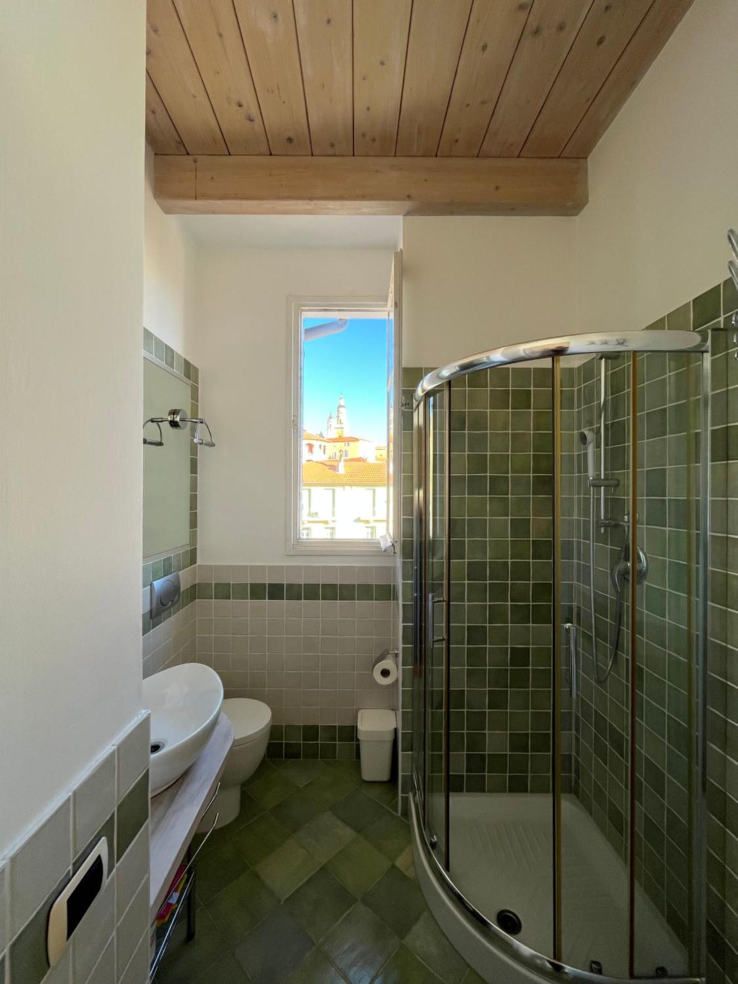 Maison Re- Splendido Appartamento Centro Mentone Bagian luar foto